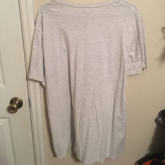 American eagle T-Shirt - Picture 3 of 3