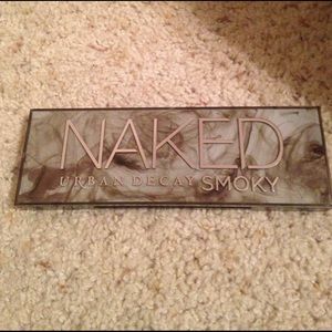 Urban Decay Naked Smoky palette