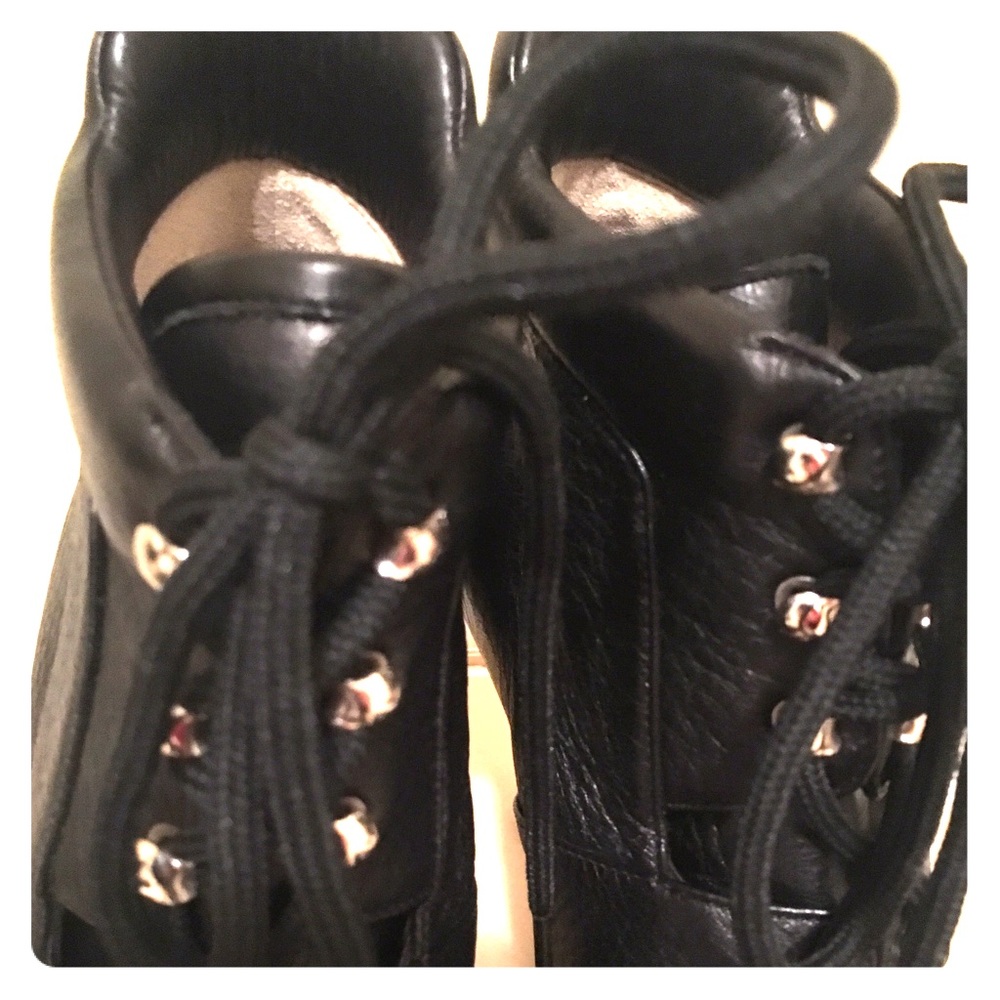 Michael Kors black leather lace up bootie size 6