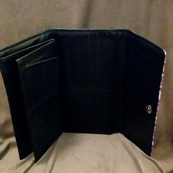 SOLD***Betty boop checkbook/ wallet - Picture 4 of 6