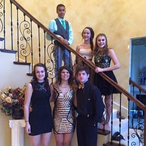 Meet your Posher, Avery