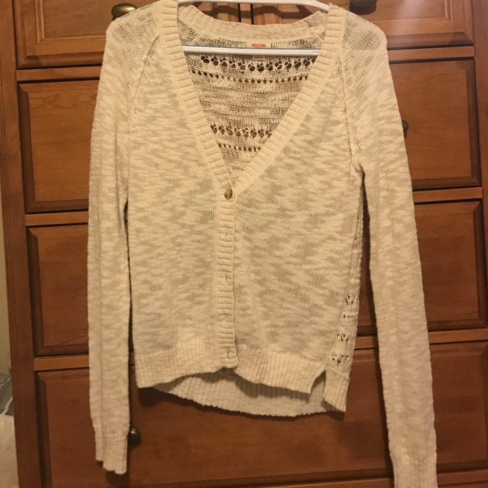 Mossimo cream sweater
