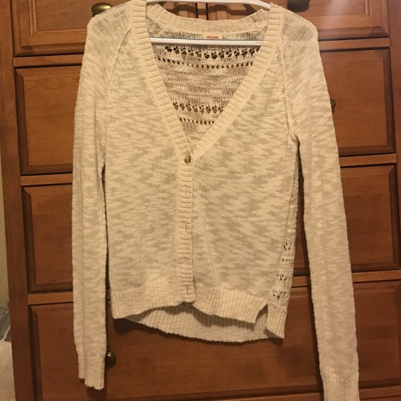 Mossimo cream sweater - Picture 1 of 3
