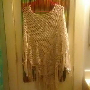 Cream Mossimo Shall L/XL