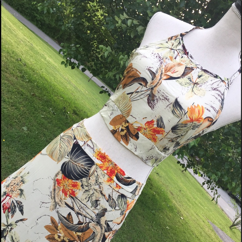 NEW 2 Piece Crop Top With Skirt