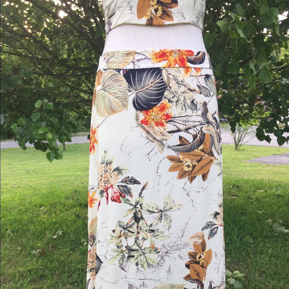 NEW 2 Piece Crop Top With Skirt - Picture 8 of 8