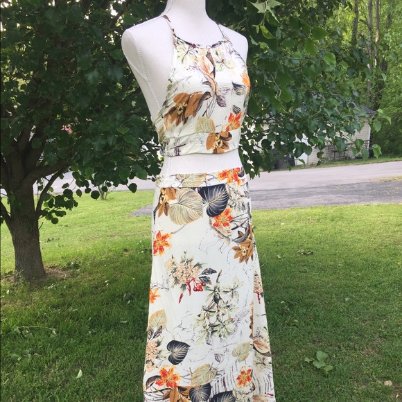 NEW 2 Piece Crop Top With Skirt - Picture 5 of 8