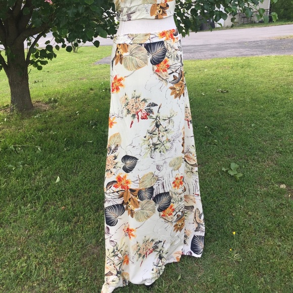 NEW 2 Piece Crop Top With Skirt - Picture 7 of 8