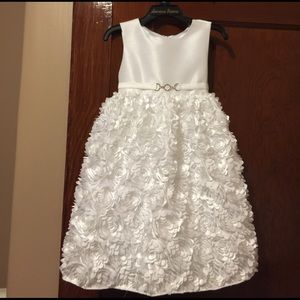Size4t girl white flower dress!BNWTBeautiful! 👑🎀