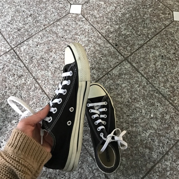 black converse - Picture 2 of 2