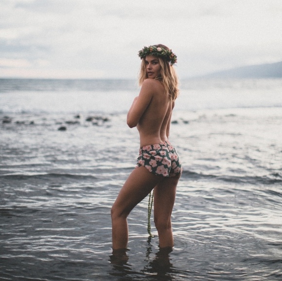 acacia • makaha silk shorts - Picture 5 of 5