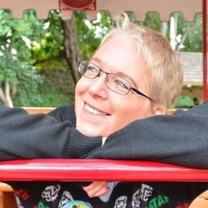 Meet your Posher, Eva