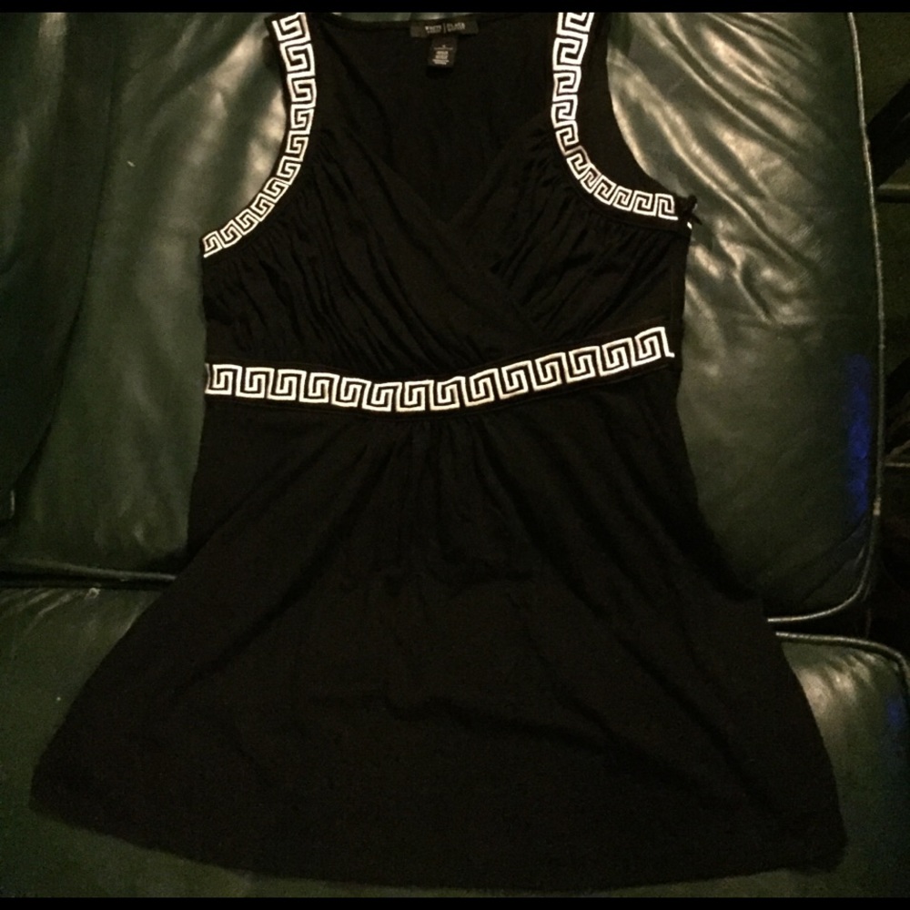 White House black market top