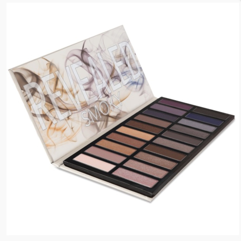 NEW IN PLASTIC; COASTAL SCENTS REVEALED PALETTE 🔥