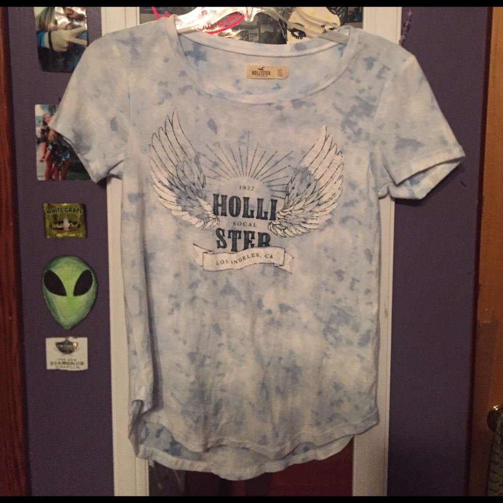 Hollister tshirt