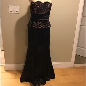 Jim Hjelm Occasions Gown