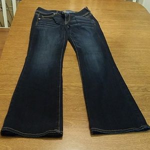 American Eagle Size 4 Short Kickboot Jeans