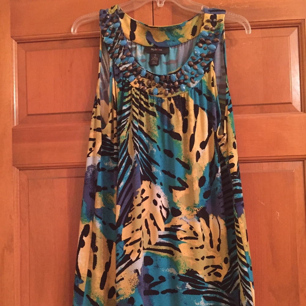 Gorgeous multi colored tunic