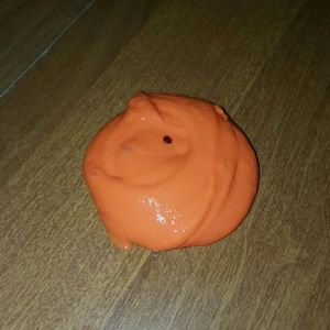 Pumpkin latte color slime