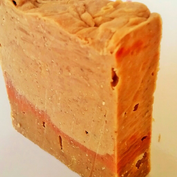 Honey Oatmeal Handmade Soap. 5oz - Picture 3 of 3