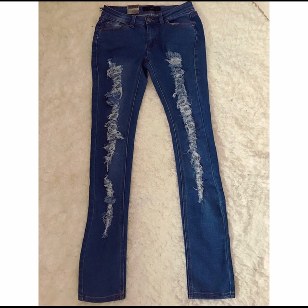 Distress jeans