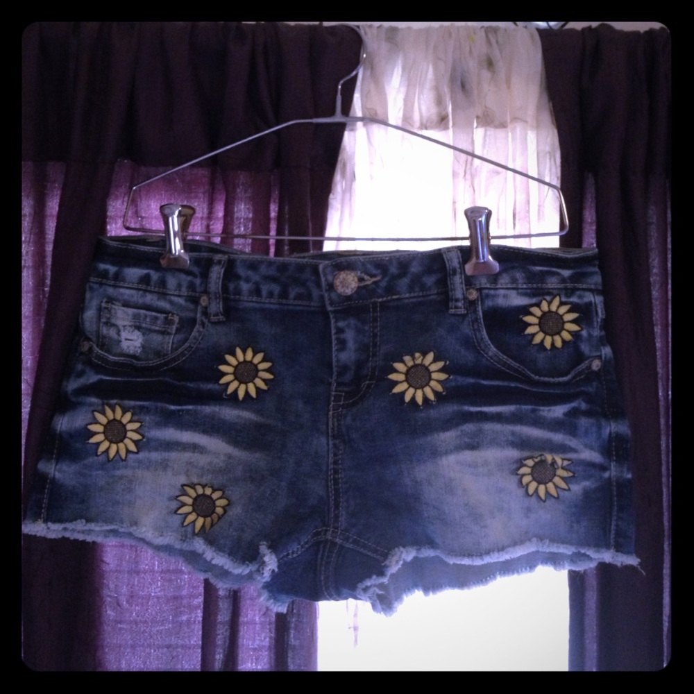 Sunflower 🌻 shorts 💕