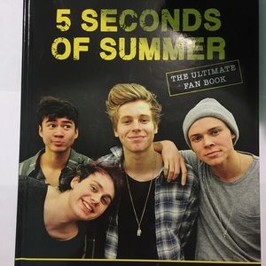 5 SECOND OF SUMMER BOOK