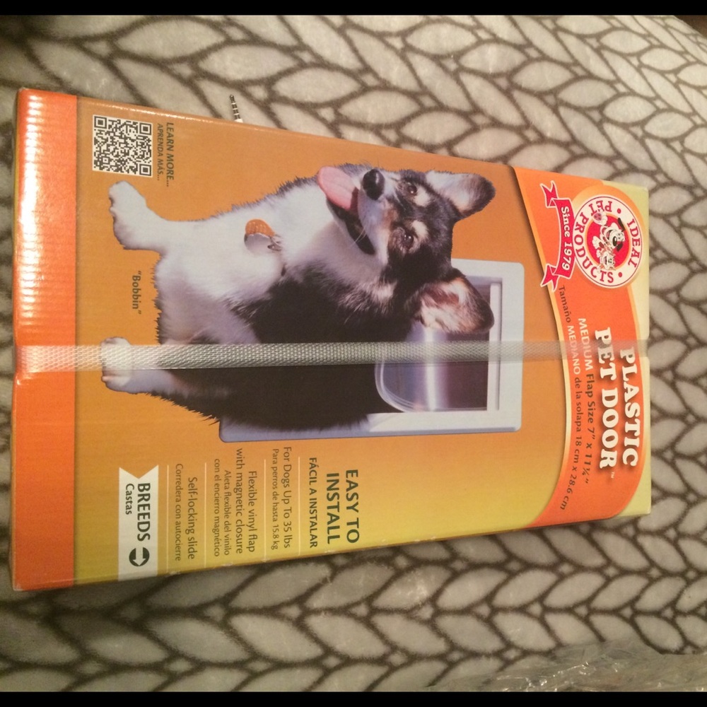 Dog flap door