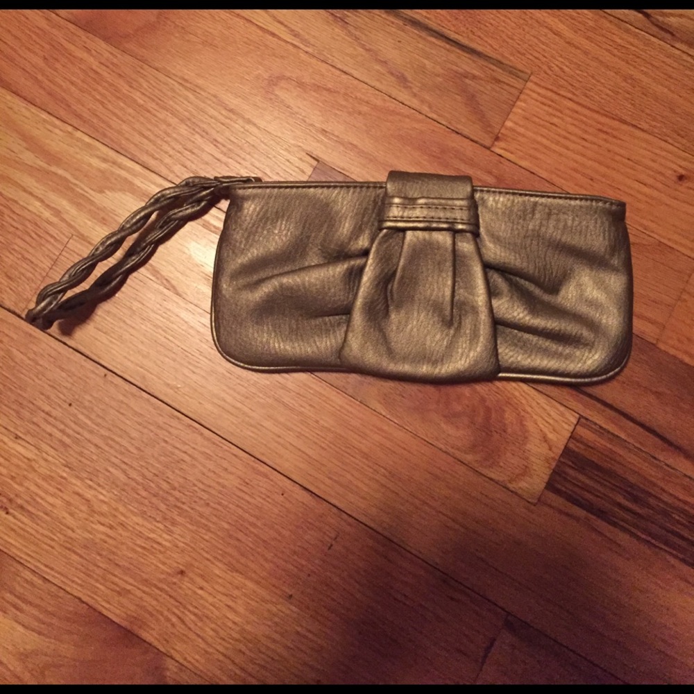 Small gold wristlet
