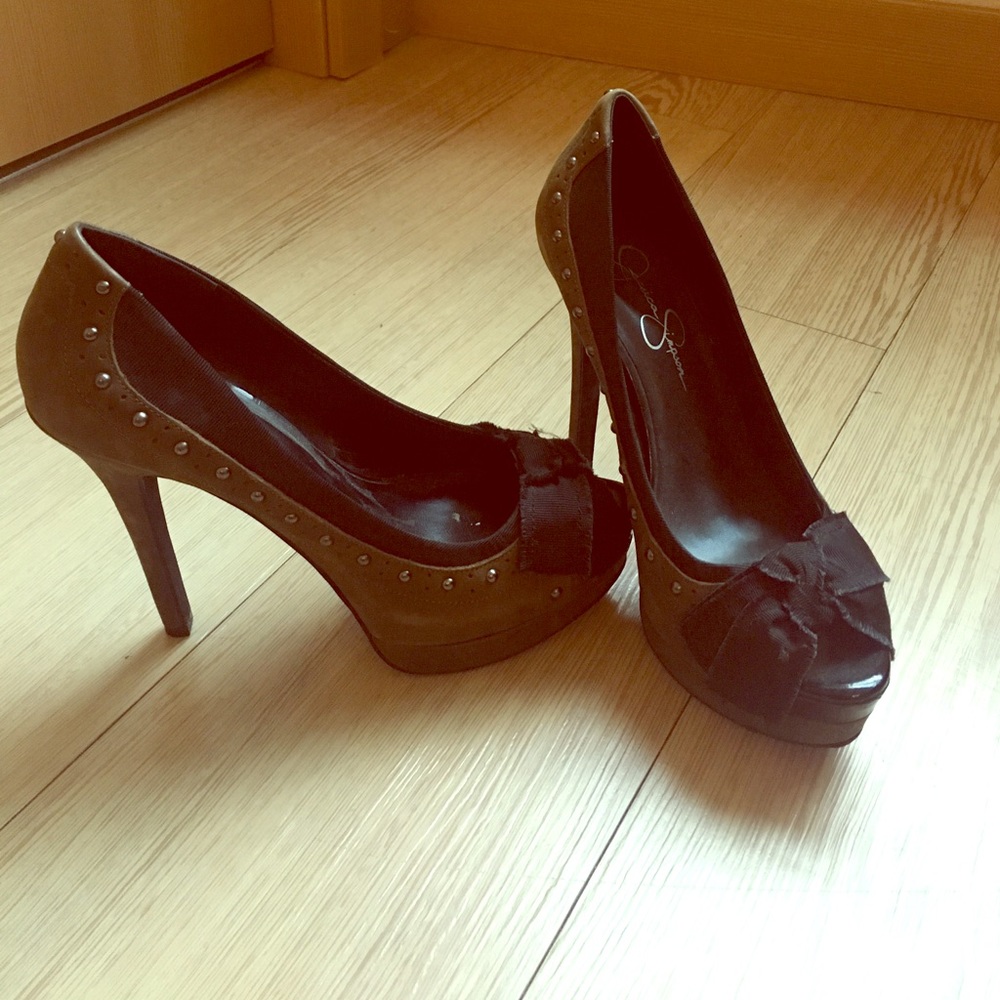 Jessica Simpson peep toe pumps. Like new!