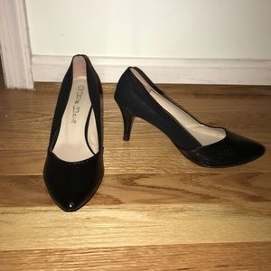 Black Heels size 6