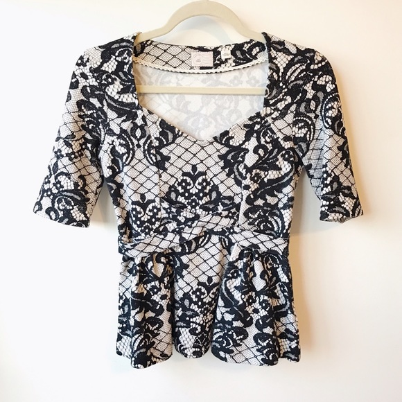 Anthropologie Tops - anthropologie l lace peplum top