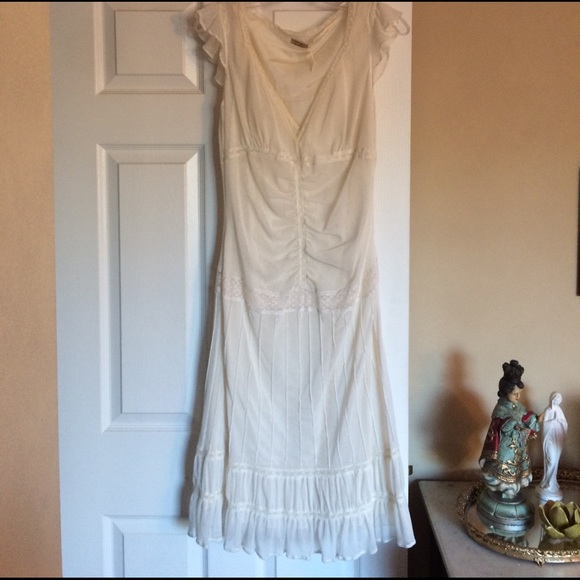 Gorgeous Max Studio lace dress - Picture 1 of 5