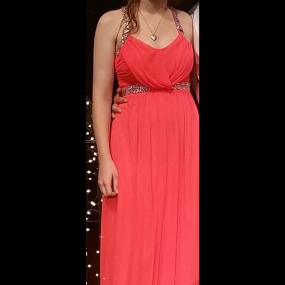 Extremely cute spaghetti strap prom dress