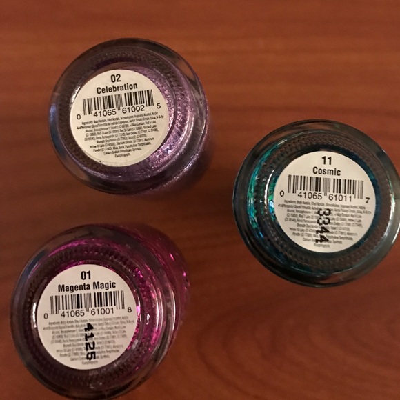 Glitter nail polish - Picture 2 of 3