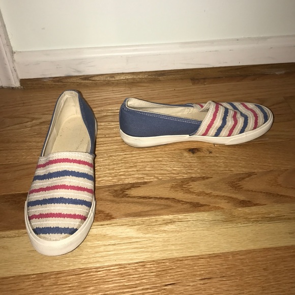 Cute Stripe Flats Size 6 - Picture 1 of 4