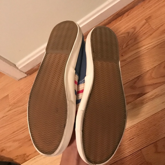 Cute Stripe Flats Size 6 - Picture 3 of 4