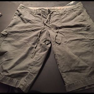**Price Drop** Women's American Eagle Cargo Shorts