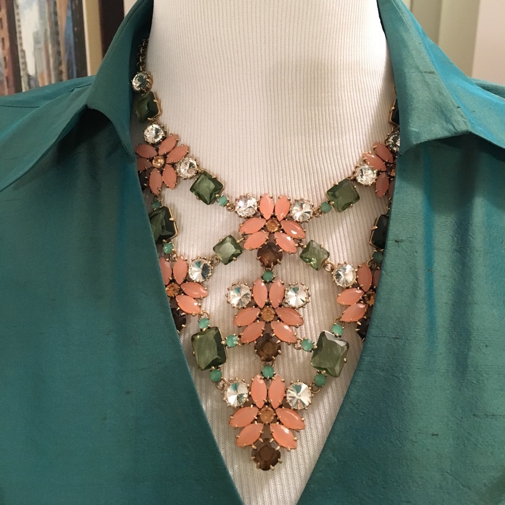 Reduced! Stella and dot statement necklace