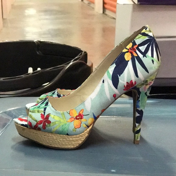 Brand New Apt 9 Heels 👠 - Picture 2 of 4