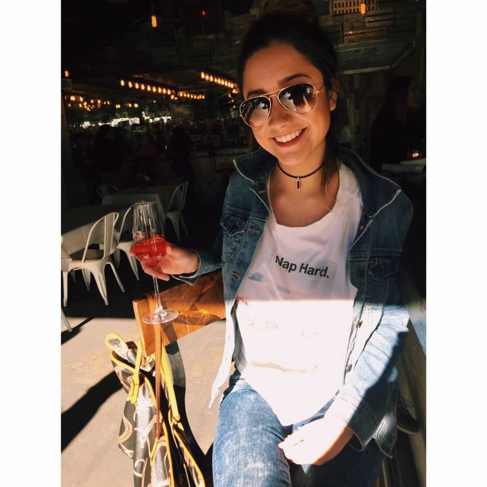 Meet your Posher, Alexis