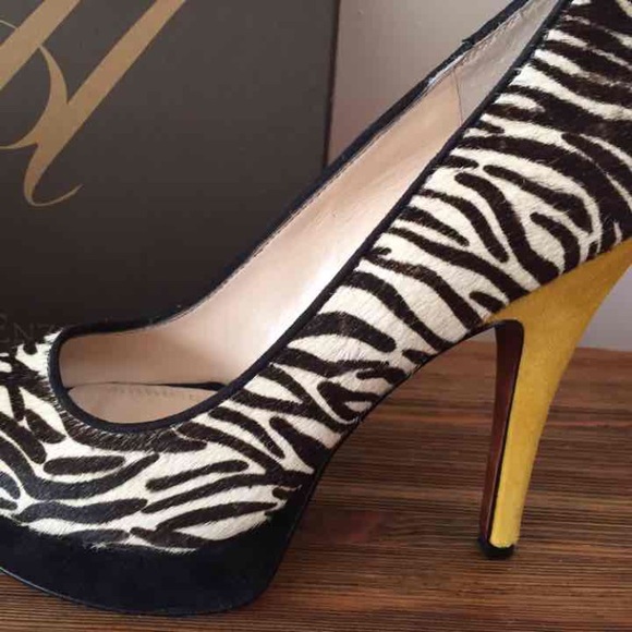 Enzo Angiolini Pumps - Picture 2 of 3