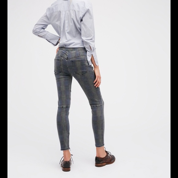 NWT Free People Lennon Printed Denim Skinny - Picture 4 of 7