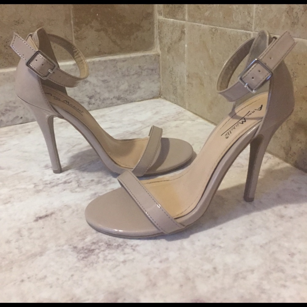 Nude Strap Heels 👠✨