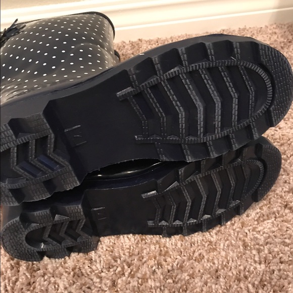 NWOT Navy Polka Dot Rain Boots ☔️ - Picture 3 of 4