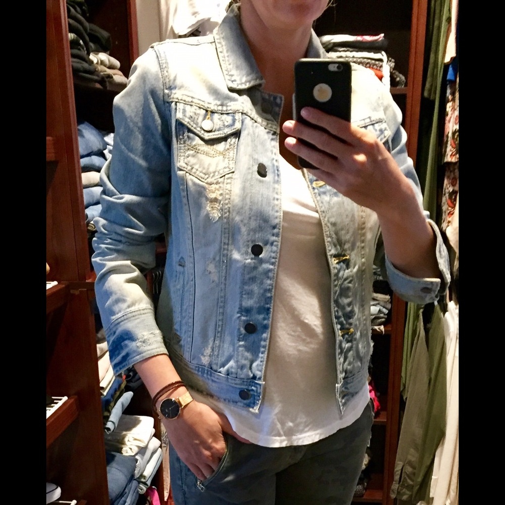 Abercrombie & Fitch light blue jean jacket size M