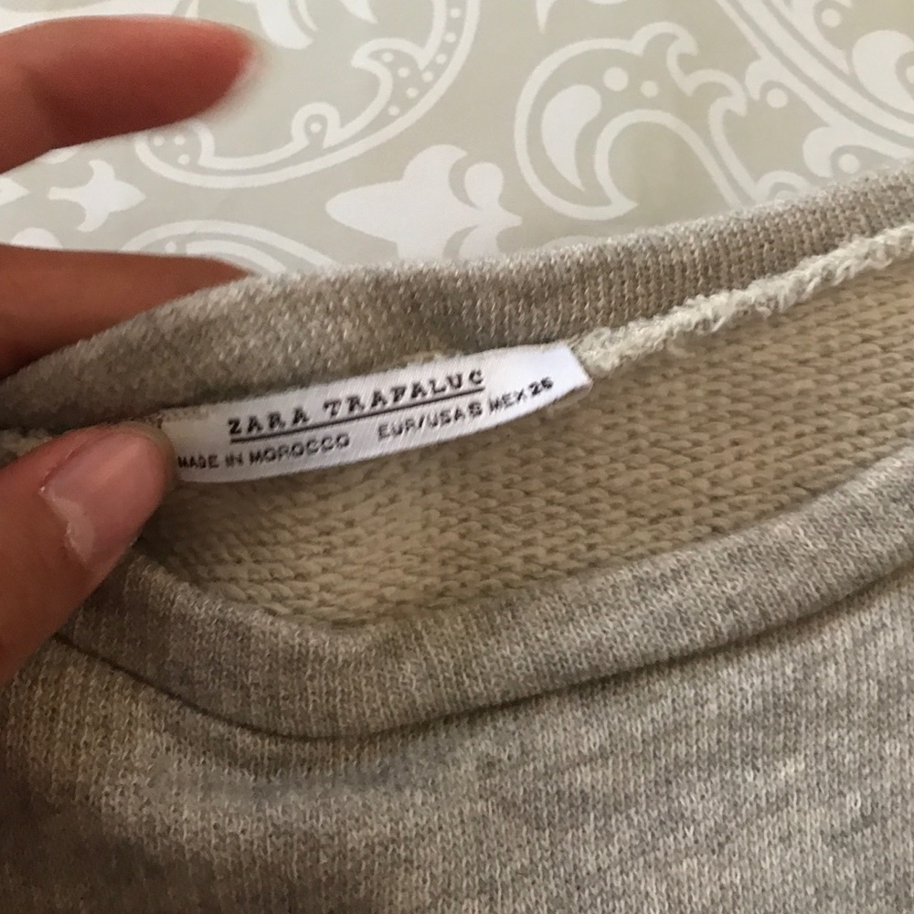 Zara Sweater - Picture 2 of 3