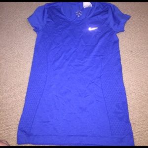 Nike dri-fit workout top