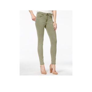 Light green skinny jeans!