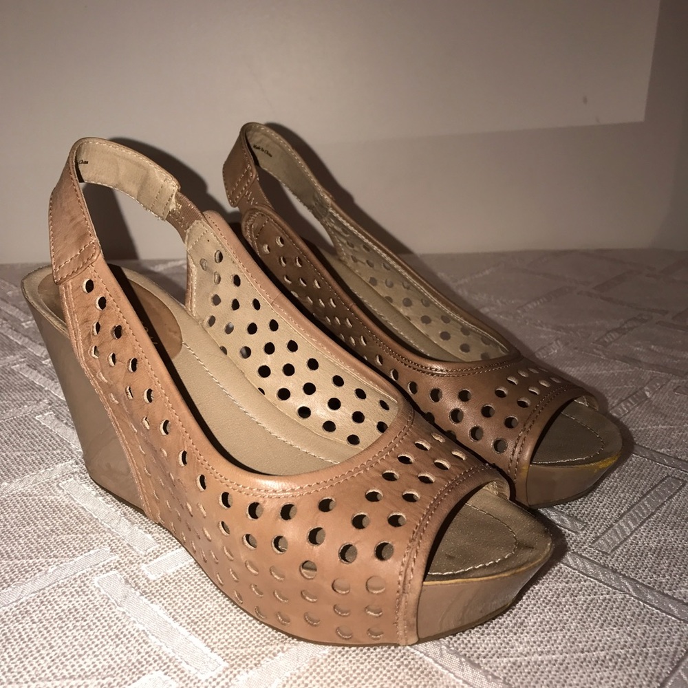 Leather Wedge- Kenneth Cole size 7.5